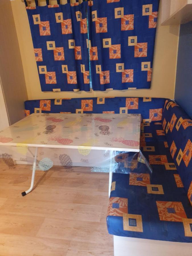 Mobile-Home Saint-Cheron Bagian luar foto